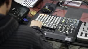 Emoção em cena: iluminação e sonoplastia